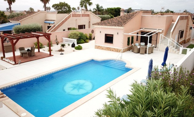 Sale - Detached Villa -
Formentera del Segura - Fincas de La Vega