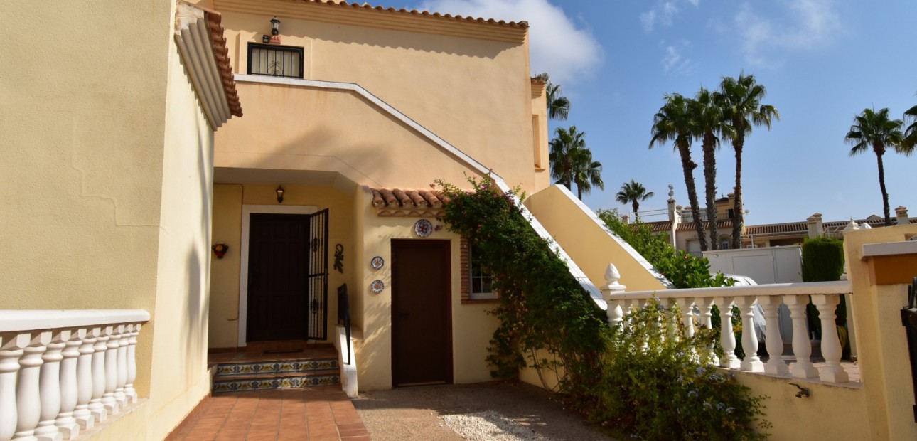 Sale - Apartment / flat -
Orihuela Costa - Playa Flamenca