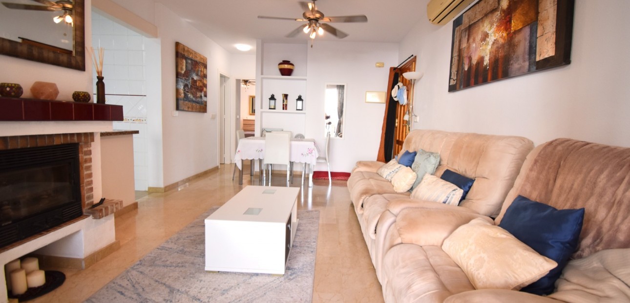 Sale - Apartment / flat -
Orihuela Costa - Playa Flamenca