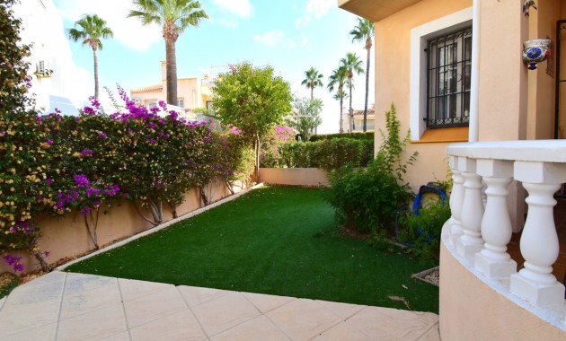 Sale - Apartment / flat -
Orihuela Costa - Playa Flamenca