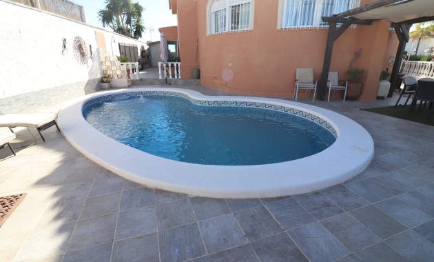 Sale - Detached Villa -
Ciudad Quesada - La Marquesa