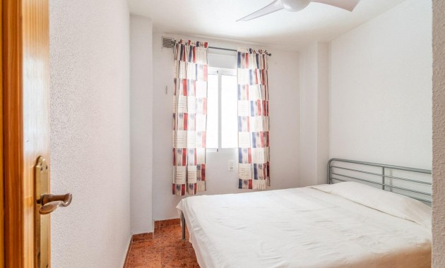 Sale - Apartment / flat -
Torrevieja - Nueva Torrevieja