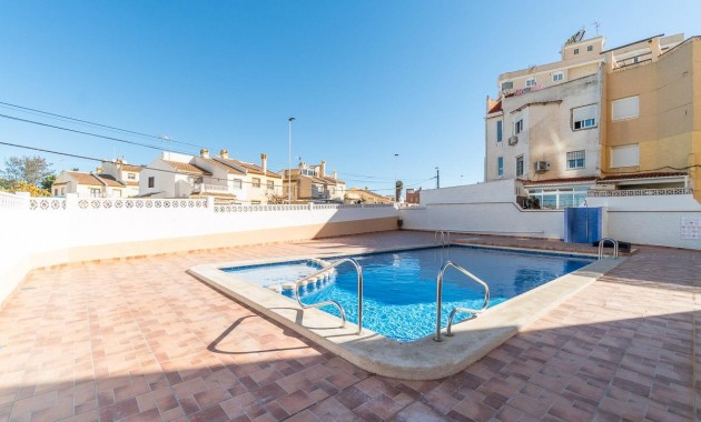 Sale - Apartment / flat -
Torrevieja - Nueva Torrevieja