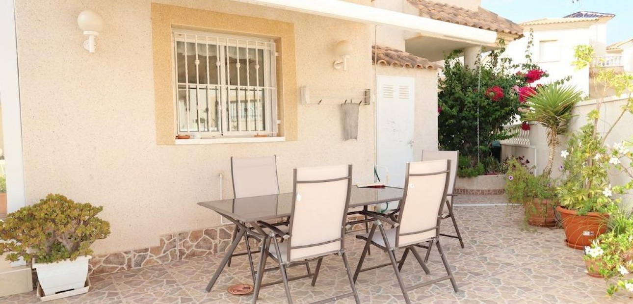 Herverkoop - Villa -
Orihuela Costa - Playa Flamenca