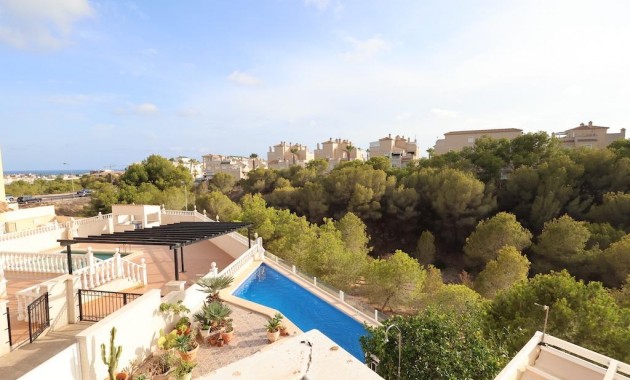 Herverkoop - Villa -
Orihuela Costa - Playa Flamenca