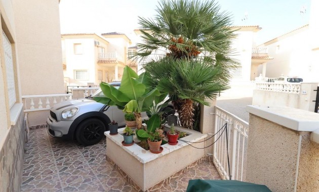 Sale - Villa -
Orihuela Costa - Playa Flamenca