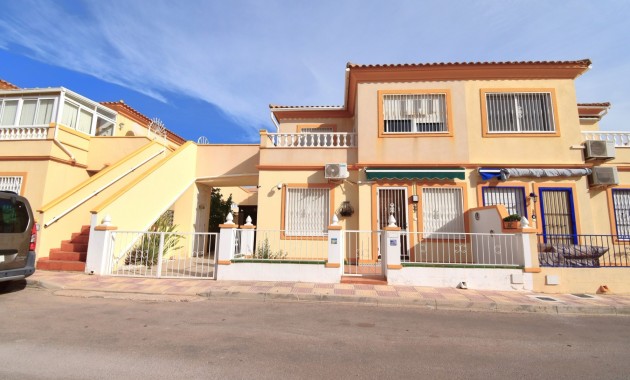 Sale - Apartment / flat -
Orihuela Costa - Playa Flamenca