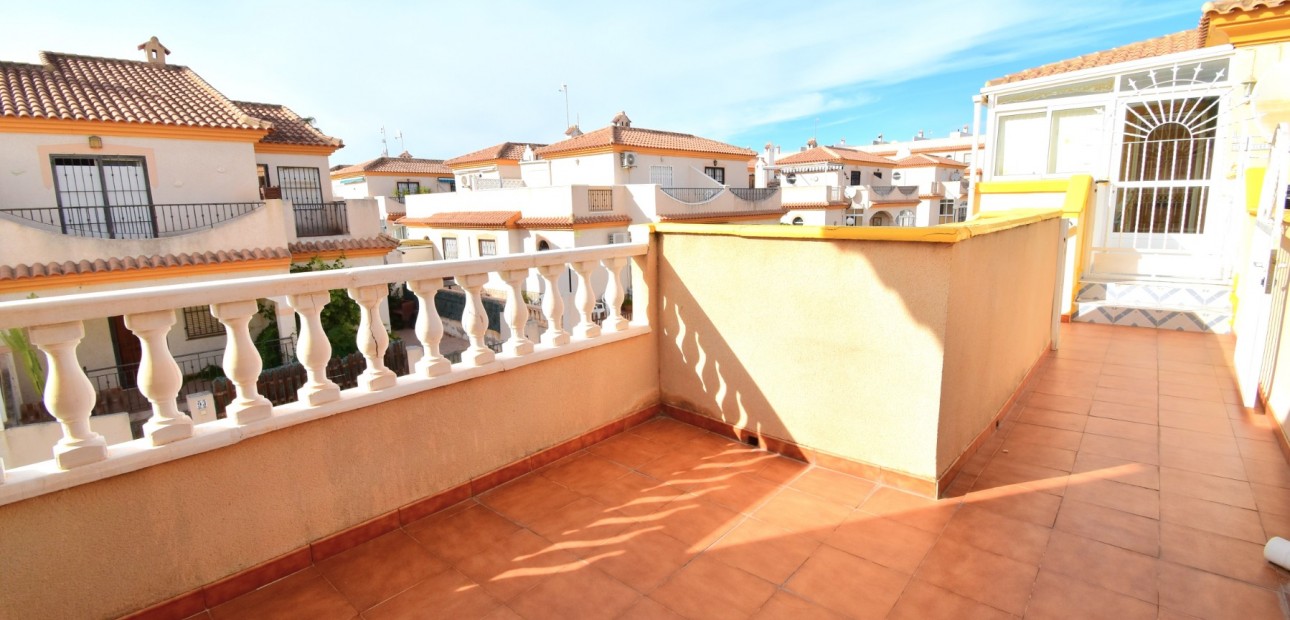 Sale - Apartment / flat -
Orihuela Costa - Playa Flamenca