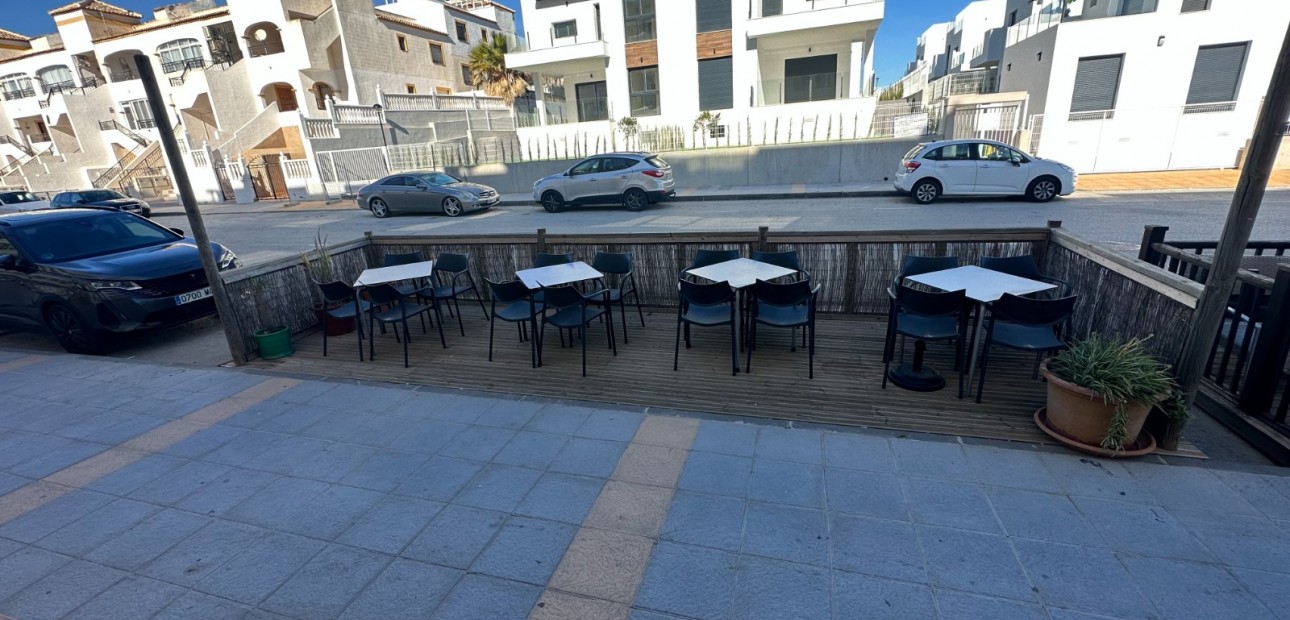 Sale - Business for sale -
Orihuela - Entre Naranjos Vistabella