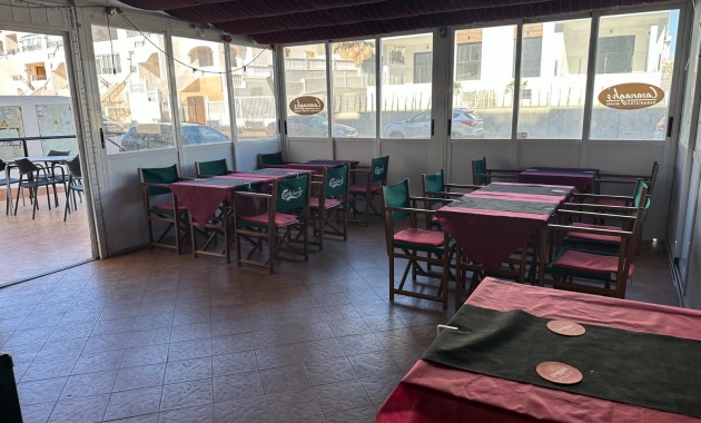 Sale - Business for sale -
Orihuela - Entre Naranjos Vistabella