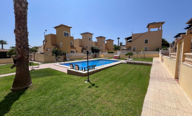 Sale - Townhouse -
Orihuela - Villamartin