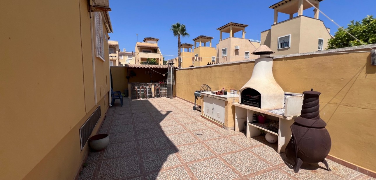 Sale - Townhouse -
Orihuela - Villamartin