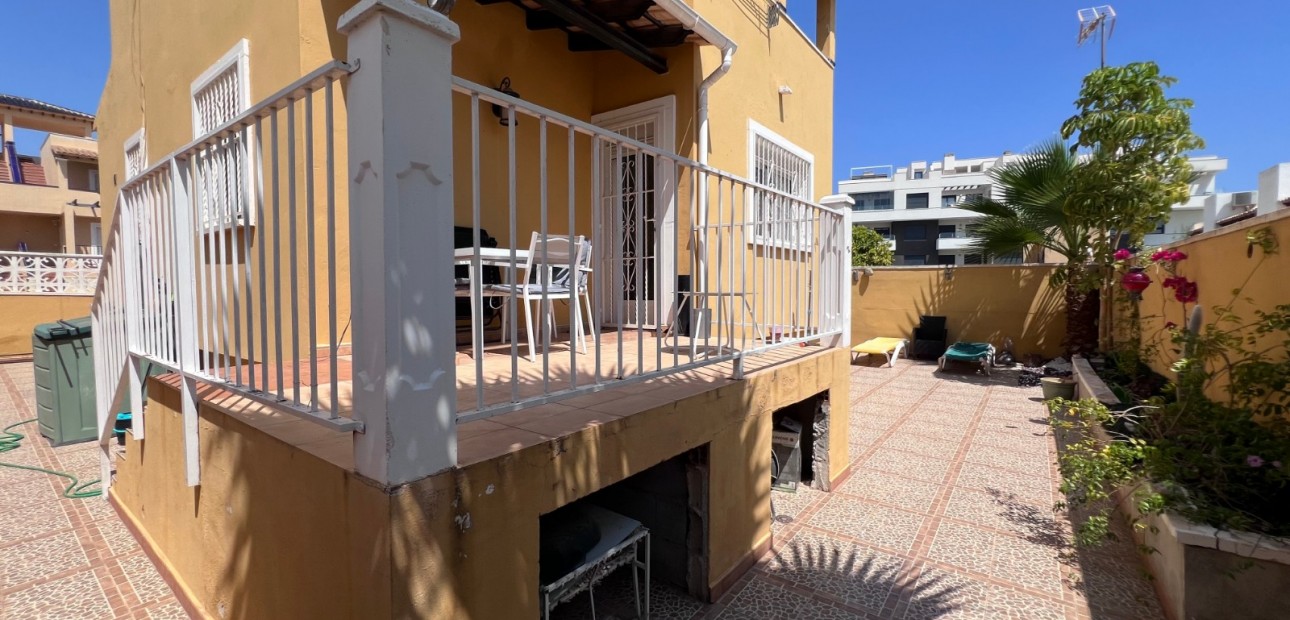 Sale - Townhouse -
Orihuela - Villamartin