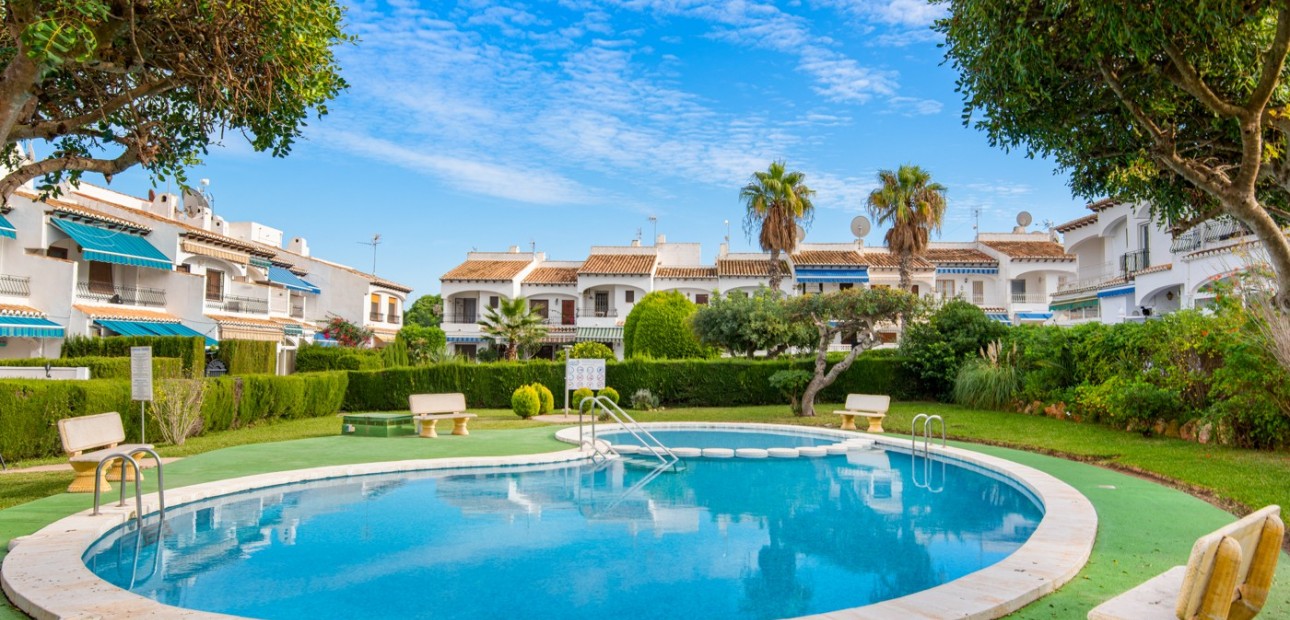 Venta - Adosado -
Torrevieja - Lago jardin