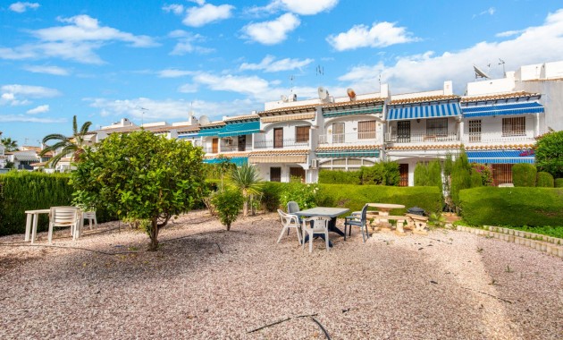 Sale - Townhouse -
Torrevieja - Lago jardin