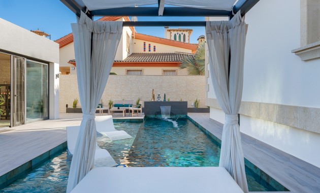 Sale - Villa -
Jacarilla