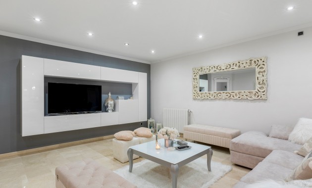 Sale - Villa -
Jacarilla