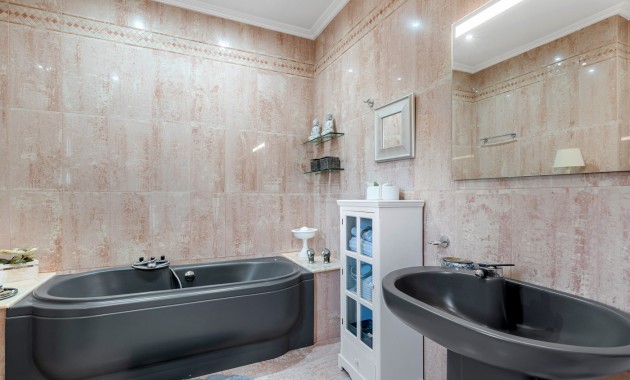 Sale - Villa -
Jacarilla