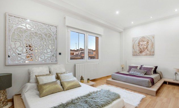 Sale - Villa -
Jacarilla