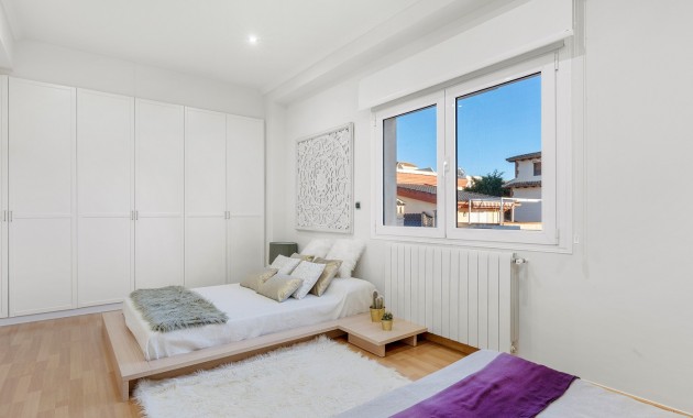 Sale - Villa -
Jacarilla