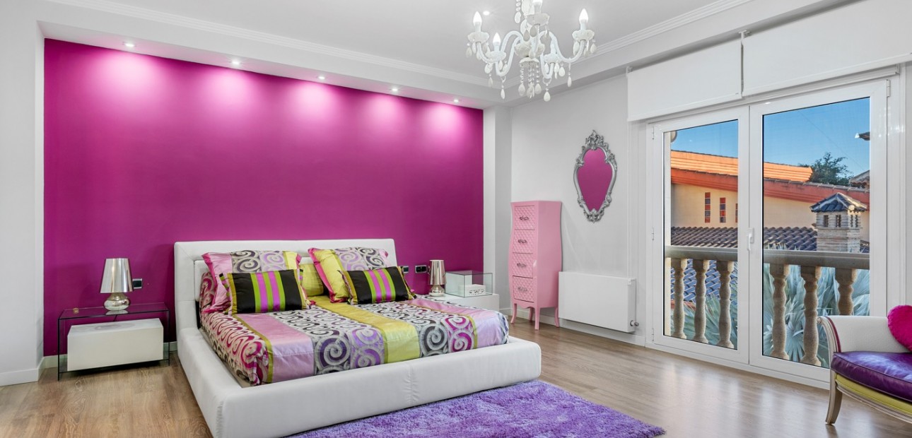 Sale - Villa -
Jacarilla