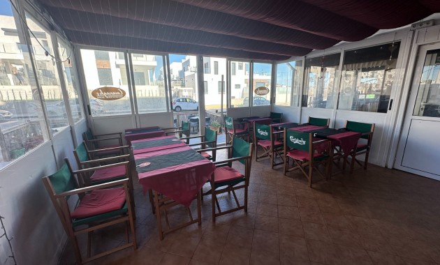 Sale - Business for sale -
Orihuela - Entre Naranjos Vistabella