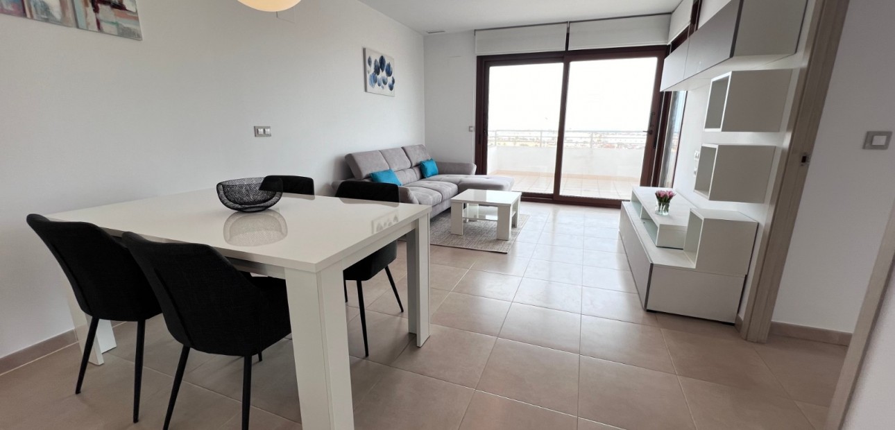 Venta - Apartamento / piso -
Lomas de Campoamor