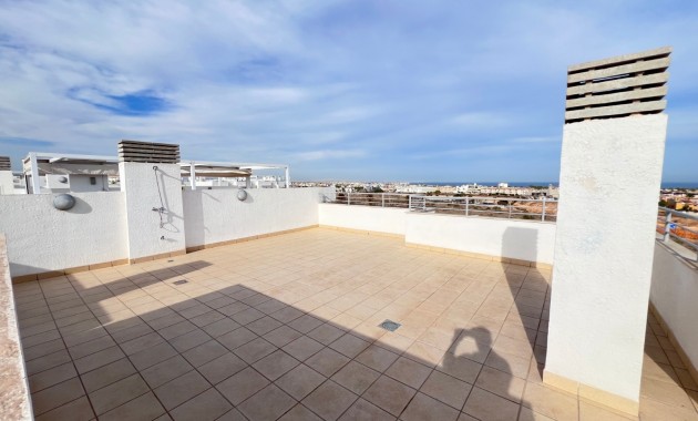 Venta - Apartamento / piso -
Lomas de Campoamor