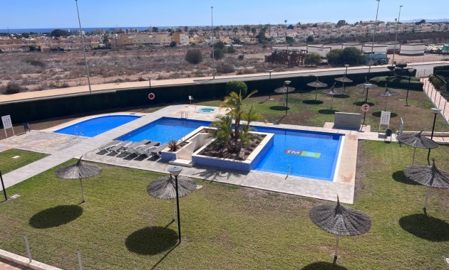 Venta - Apartamento / piso -
Lomas de Campoamor