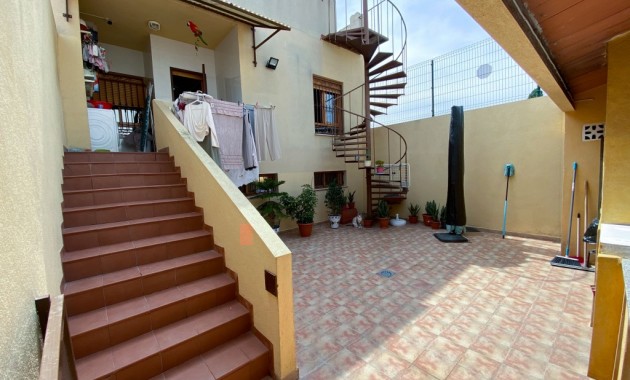 Sale - Townhouse -
Rafal