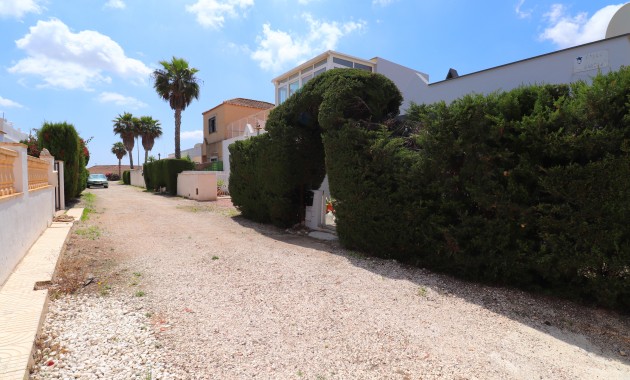 Sale - Detached Villa -
Algorfa - Montebello