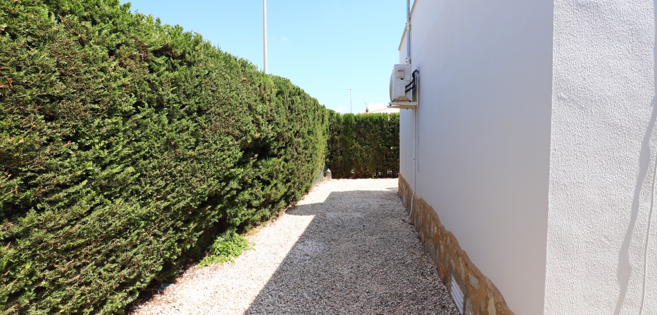 Herverkoop - Detached Villa -
Algorfa - Montebello