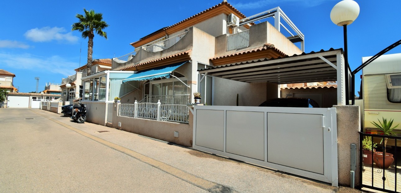 Herverkoop - Quad Villa -
Orihuela Costa - Playa Flamenca