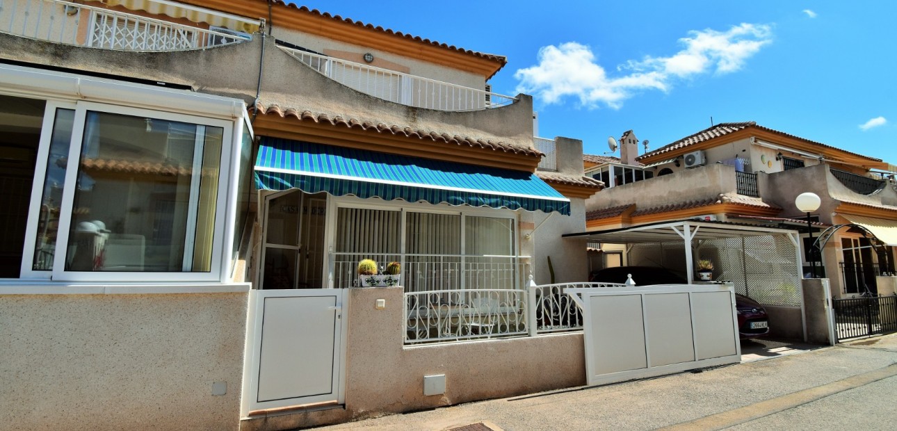 Herverkoop - Quad Villa -
Orihuela Costa - Playa Flamenca