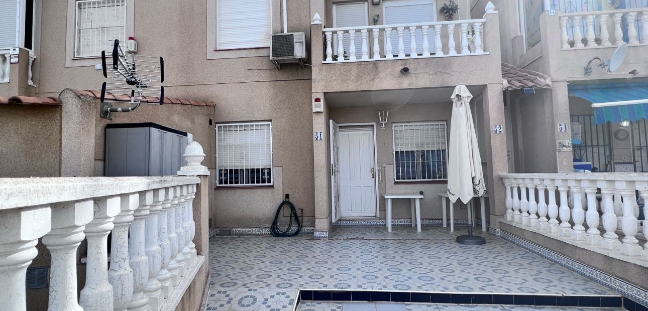 Herverkoop - Apartment - Ground Floor -
Torrevieja - El limonar