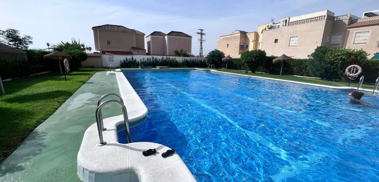 Herverkoop - Apartment - Ground Floor -
Torrevieja - El limonar