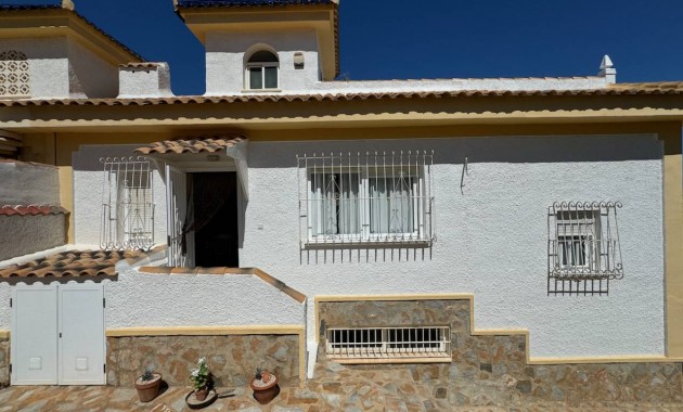 Sale - Villa -
Ciudad Quesada - La marquesa