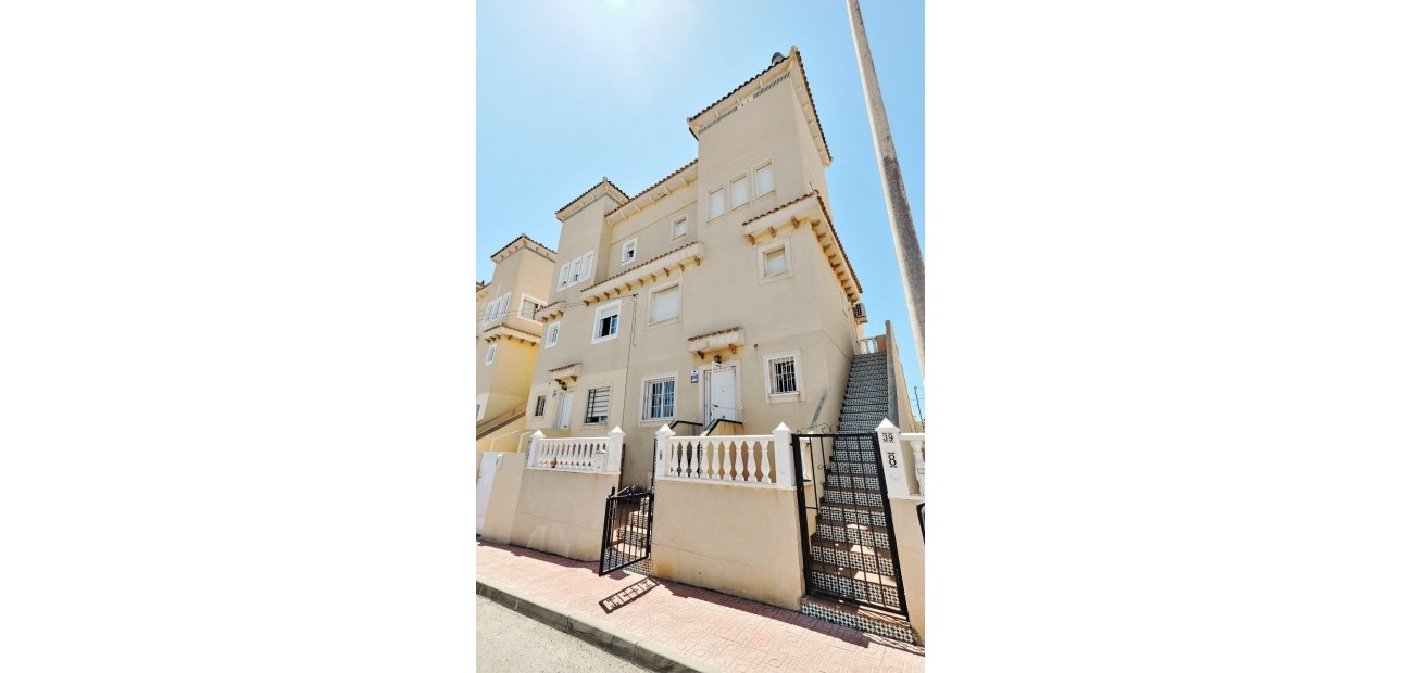 Herverkoop - Villa -
Torrevieja - Cabo cervera