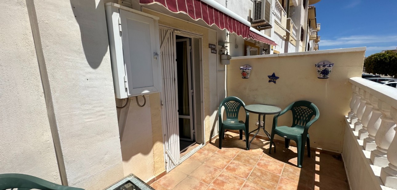 Sale - Apartment / flat -
Orihuela - Playa Flamenca