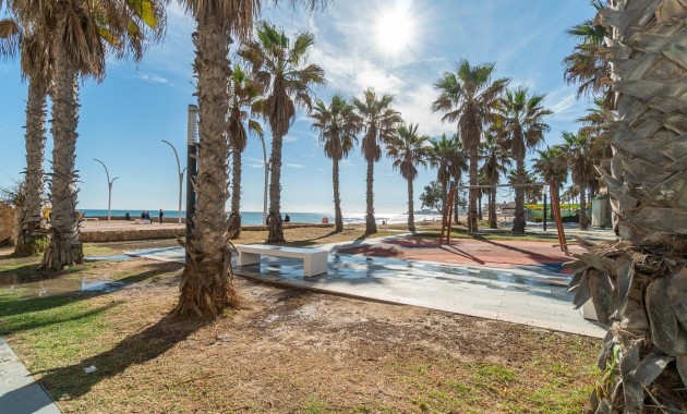 Herverkoop - Flat -
Torrevieja - La Mata