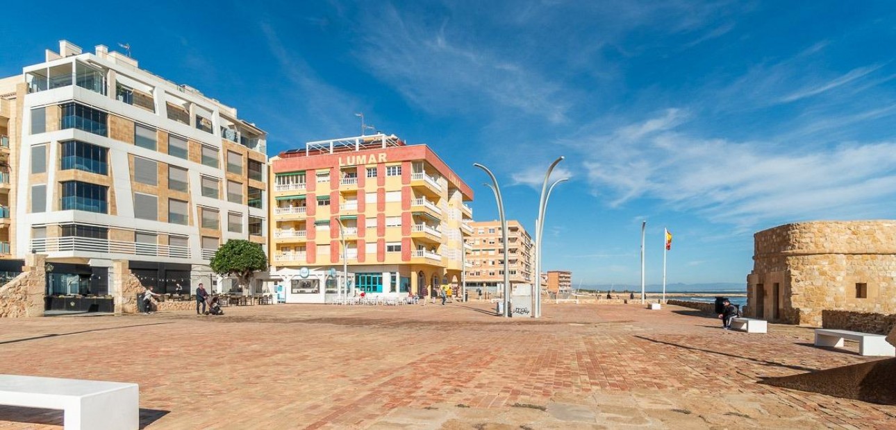 Herverkoop - Flat -
Torrevieja - La Mata