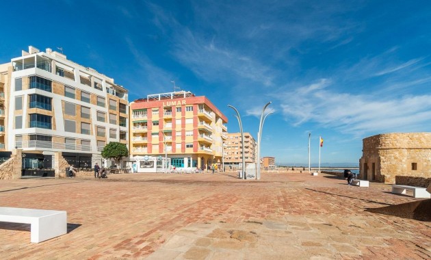 Sale - Flat -
Torrevieja - La Mata