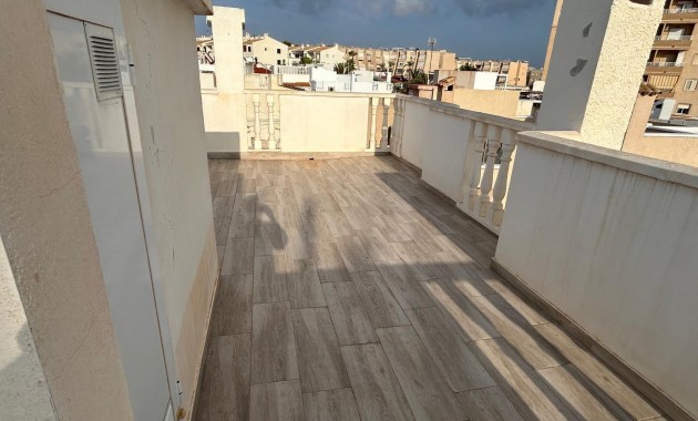 Sale - Bungalow -
Torrevieja - Torreblanca