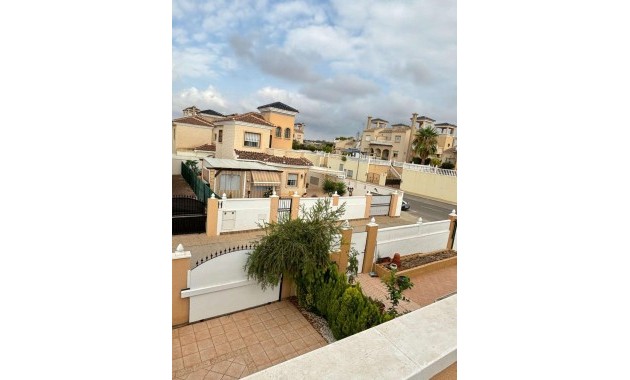 Sale - Villa -
Guardamar del Segura - raso