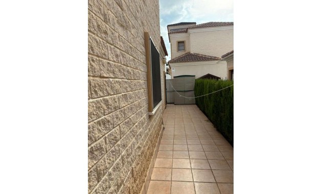 Sale - Villa -
Guardamar del Segura - raso