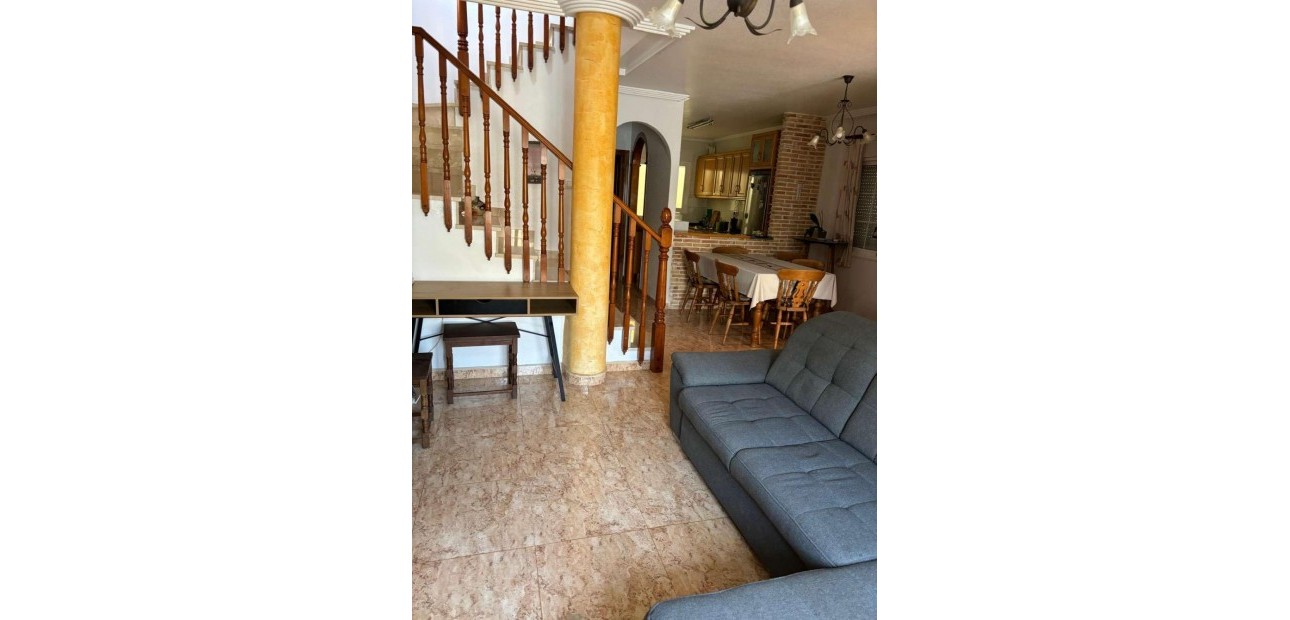 Sale - Villa -
Guardamar del Segura - raso