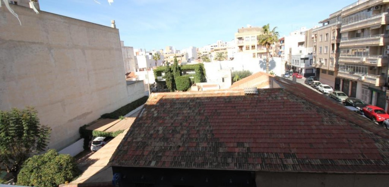 Sale - Flat -
Torrevieja - Paseo maritimo