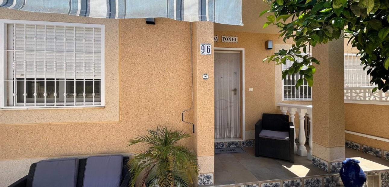 Herverkoop - Terraced house -
Torrevieja - El limonar