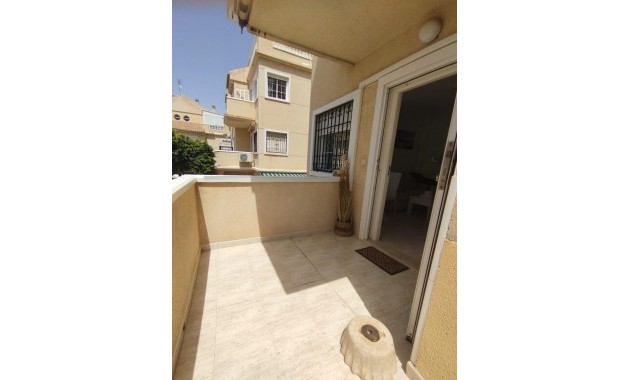 Sale - Bungalow -
Torrevieja - Torreblanca