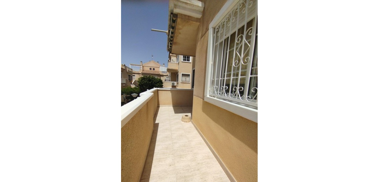 Sale - Bungalow -
Torrevieja - Torreblanca